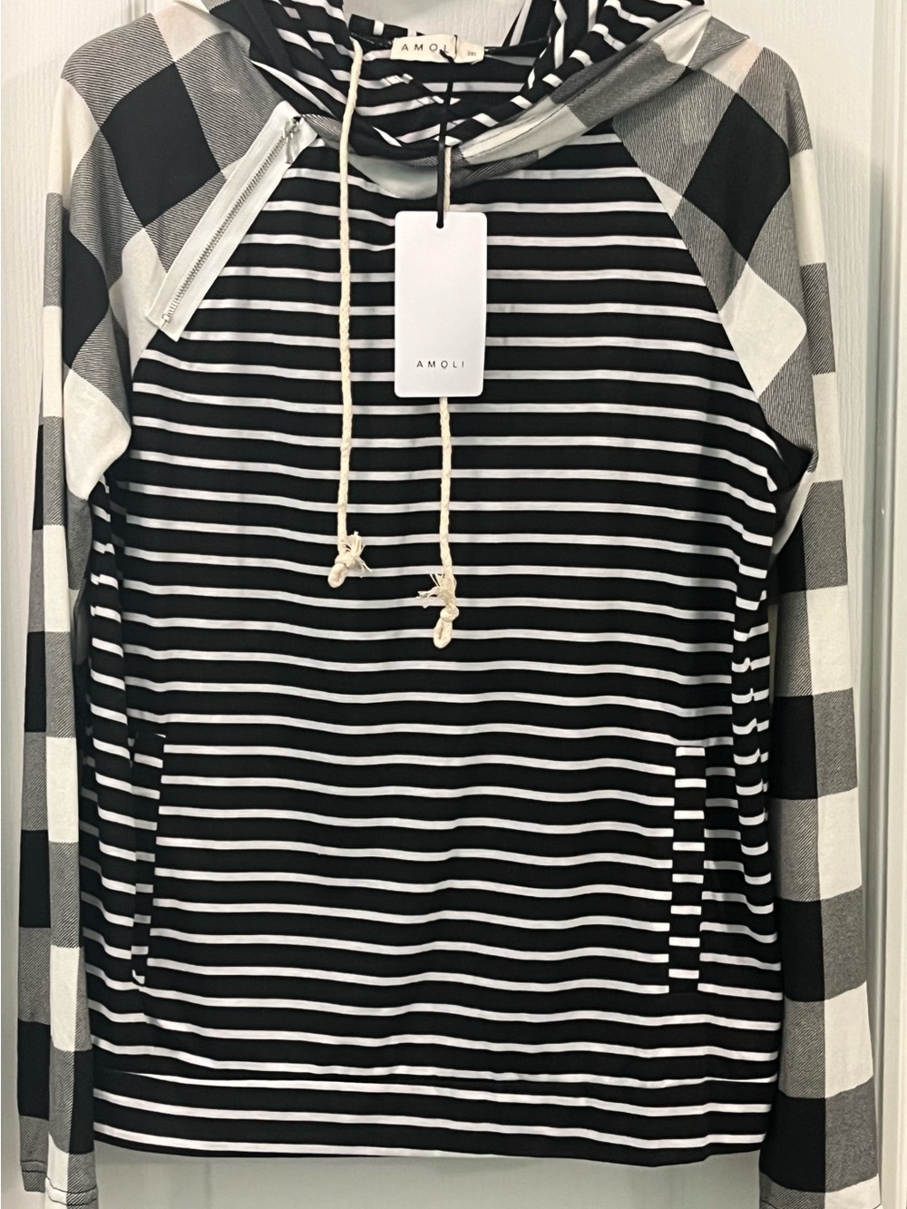 Amoli Plus Size 3XL Black & White Striped Hoodie & Buffalo Check Plaid Sleeves